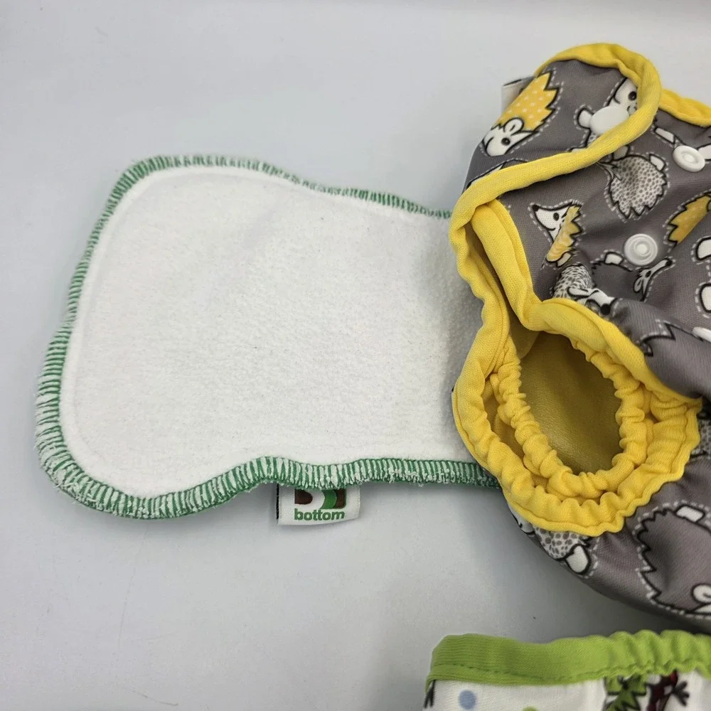 2 Best Bottom One Size Yellow & Green Themed Diapers & 2 White & Green Inserts
